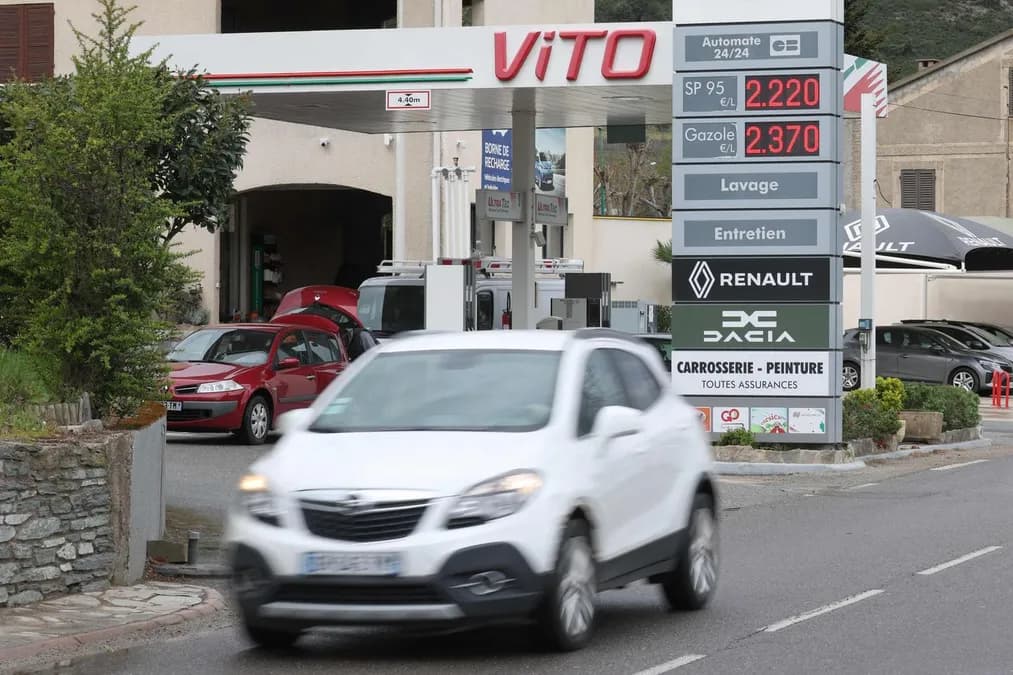 Carburant : le gouvernement soutient les 'grands rouleurs' et les pêcheurs avec des indemnisations doublées