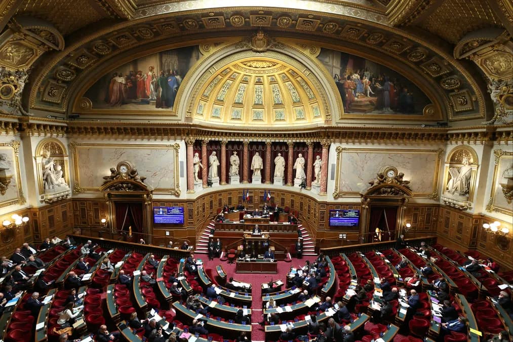 Fin de vie : le Sénat rejette l’article clé de la loi sur l’aide à mourir mais renforce l’accès aux soins palliatifs