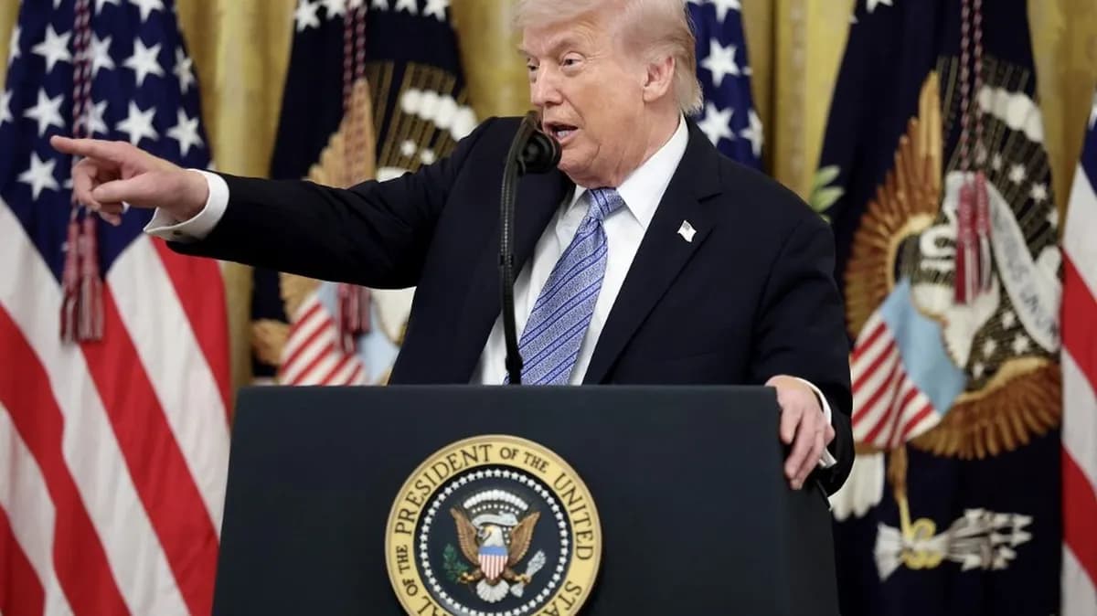 Donald Trump menace l'Iran de destruction en cas d'attaque contre l'US Navy en 2026