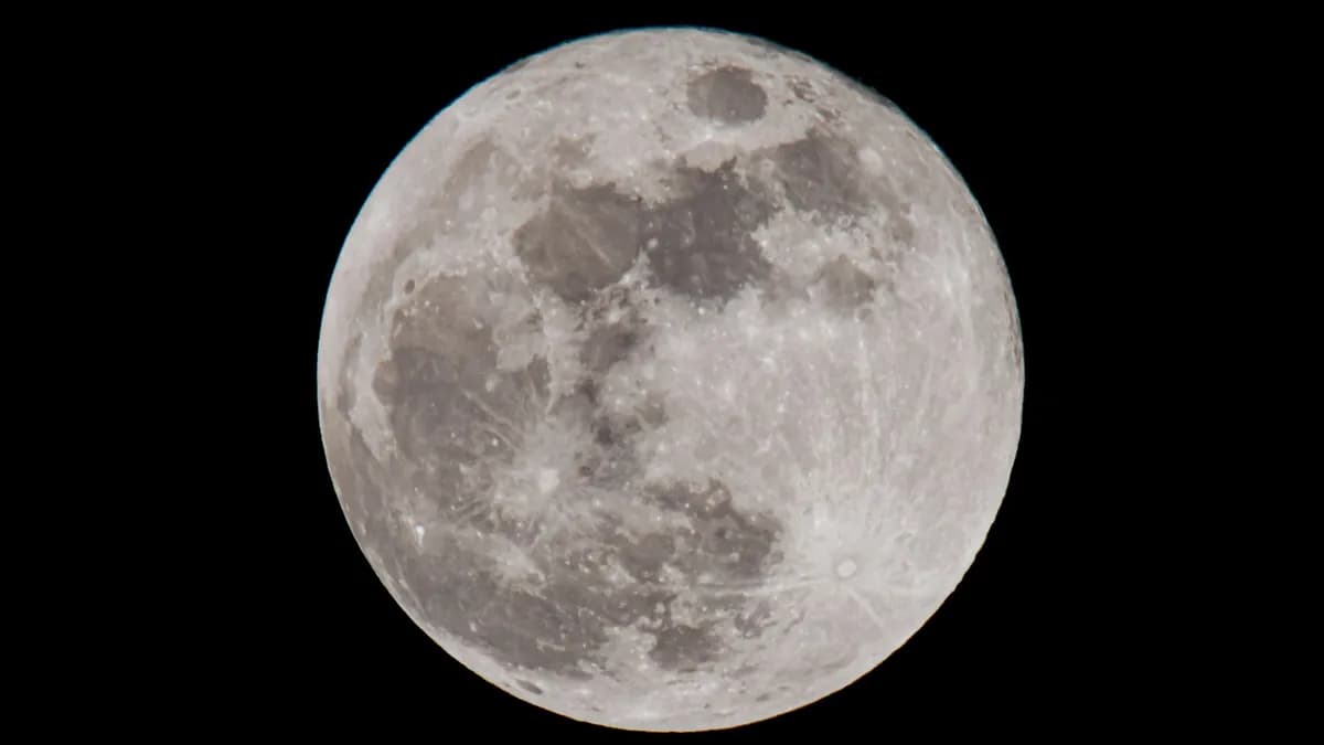 Mission Artemis 2 : les astronautes découvrent pour la première fois la face cachée de la Lune