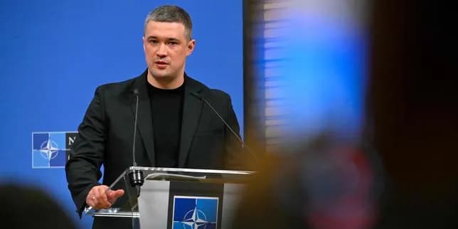 Guerre en Ukraine : démission du ministre de la défense