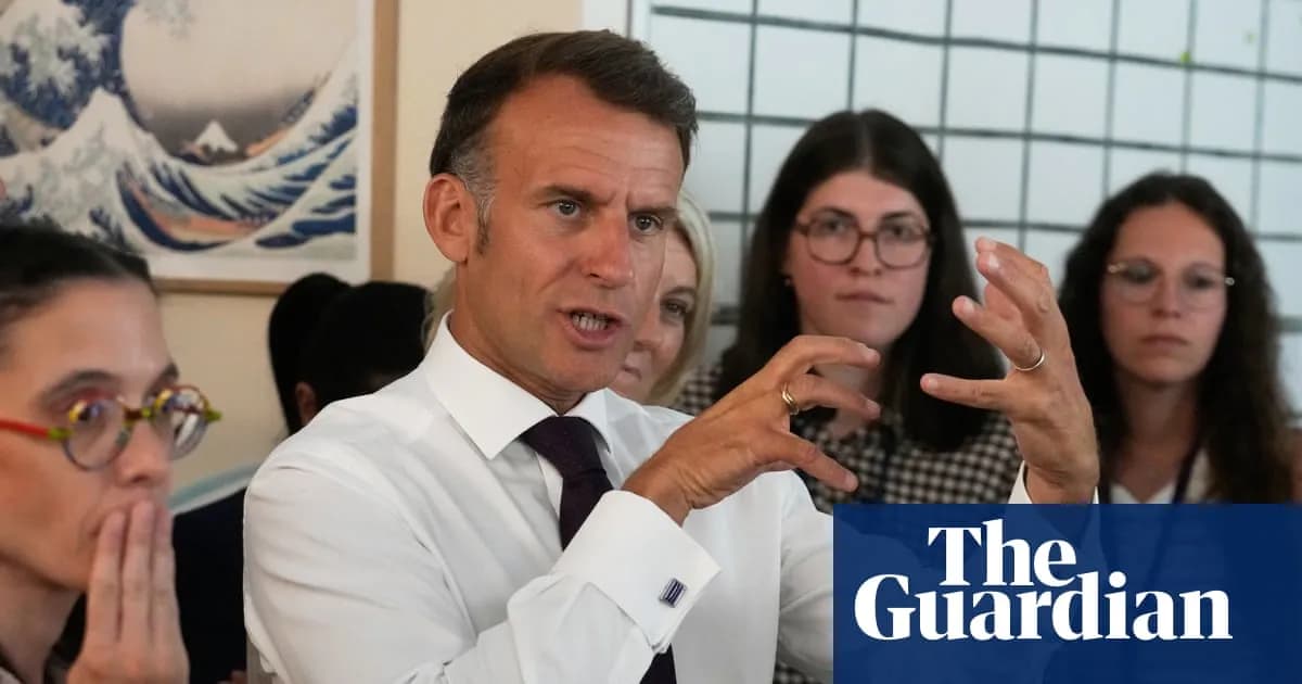 France interdit l'accès aux réseaux sociaux pour les mineurs de 15 ans