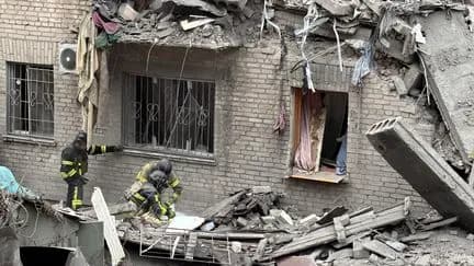 Attaques russes à Zaporijjia : 15 morts dont trois enfants, cinq bombes guidées