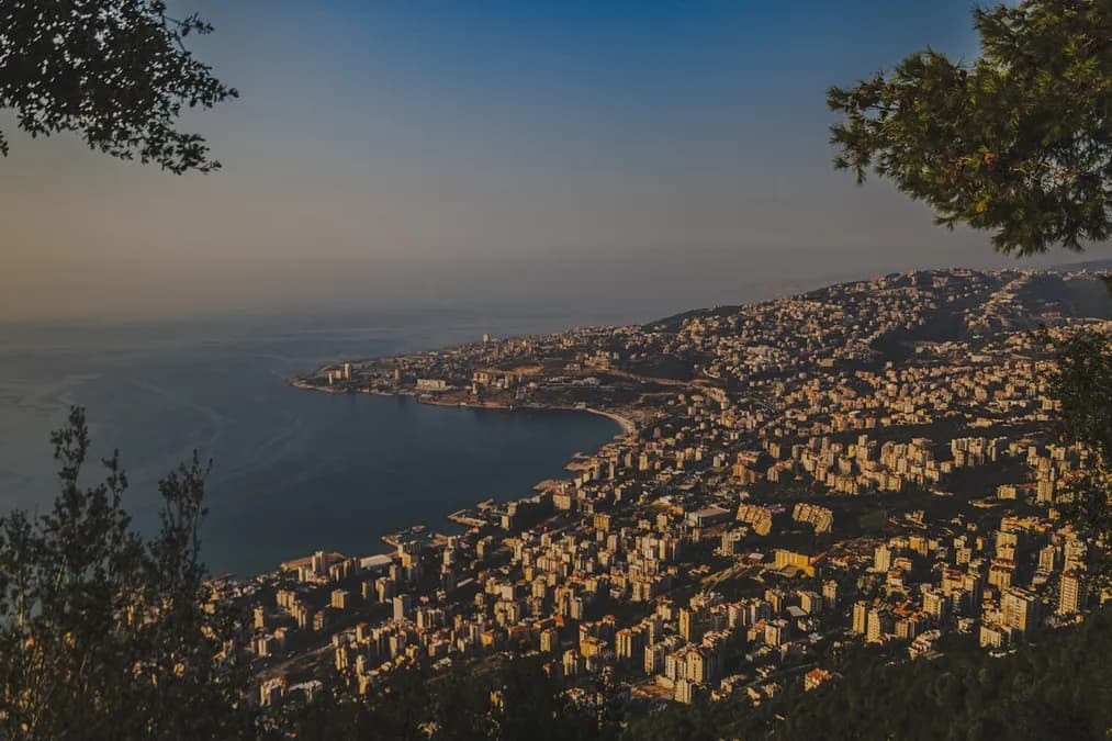 Hezbollah rejette l'accord de cessez-le-feu, les combats s'intensifient au Liban