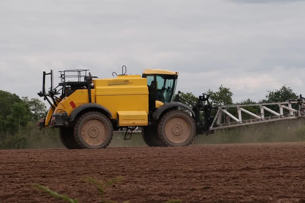Loi d'urgence agricole et loi Duplomb : déni scientifique et conséquences démocratiques selon Philippe Grandcolas