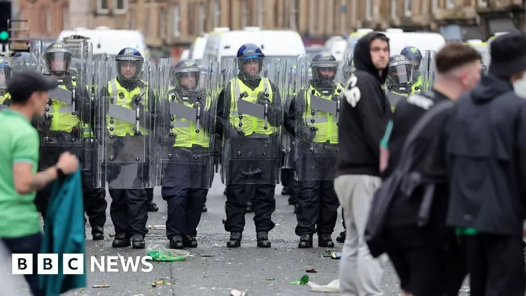 Troubles à Glasgow après la célébration du titre du Celtic : deux policiers gravement blessés et 14 arrestations