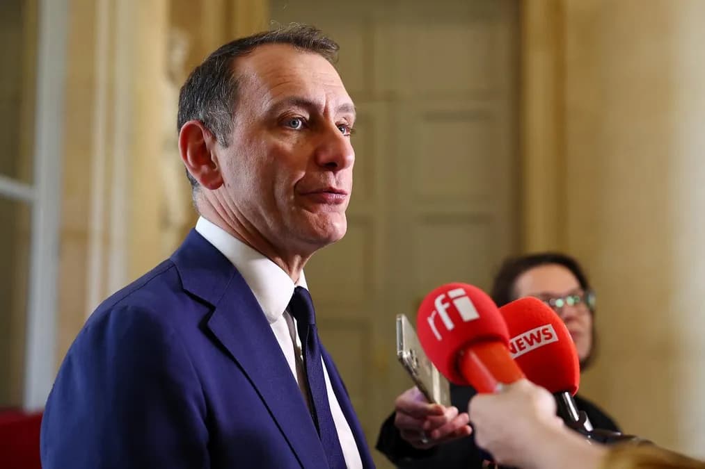 Laurent Jacobelli invité de Questions politiques : les enjeux du RN au cœur du débat politique français