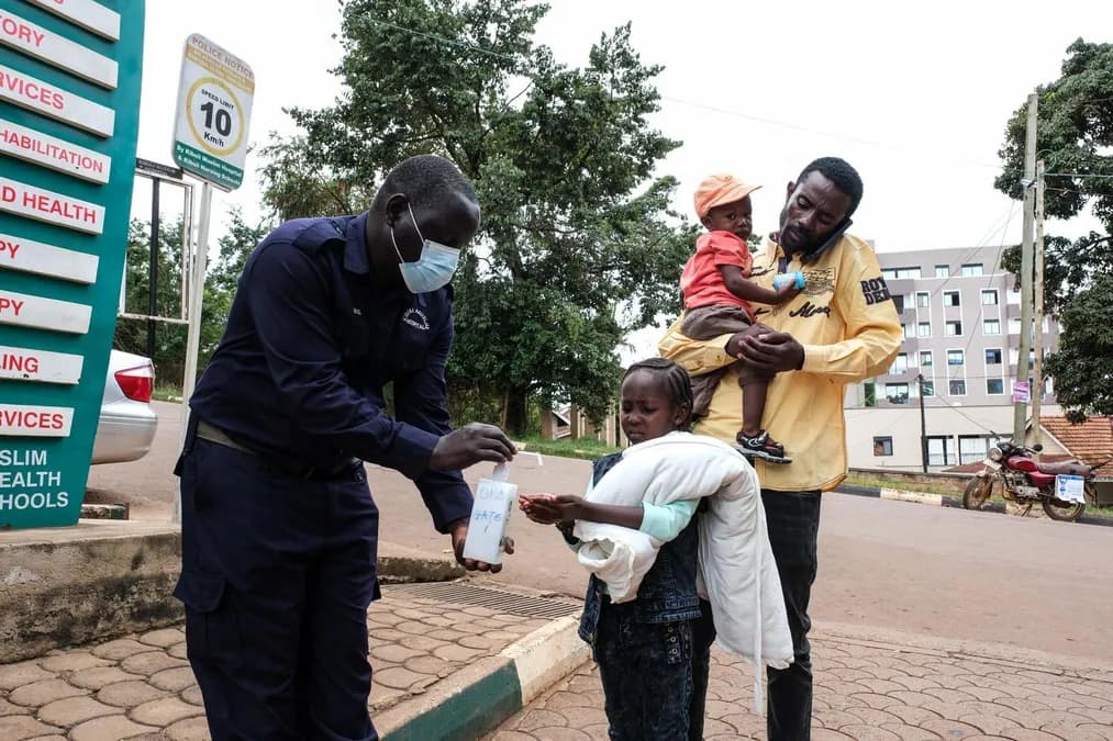 Analyse : épidémie de fièvre Ebola en RDC et Ouganda, enjeux et défis sanitaires majeurs