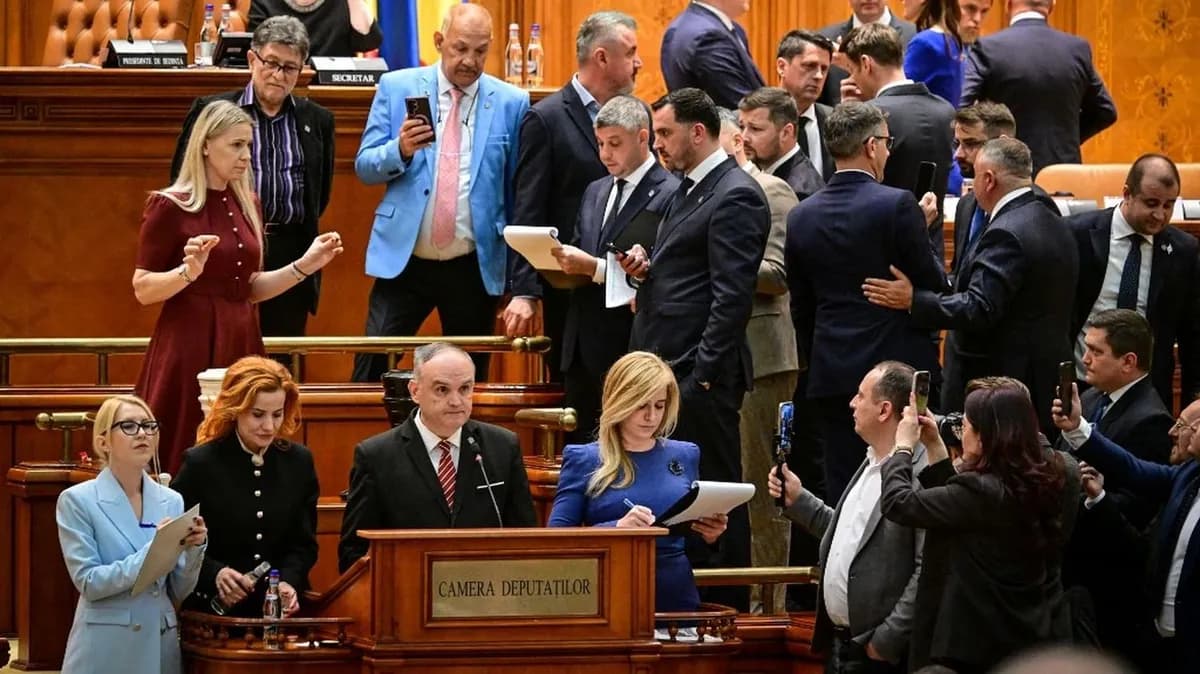 Roumanie 2026 : l'extrême droite profite du renversement du Premier ministre pro-européen