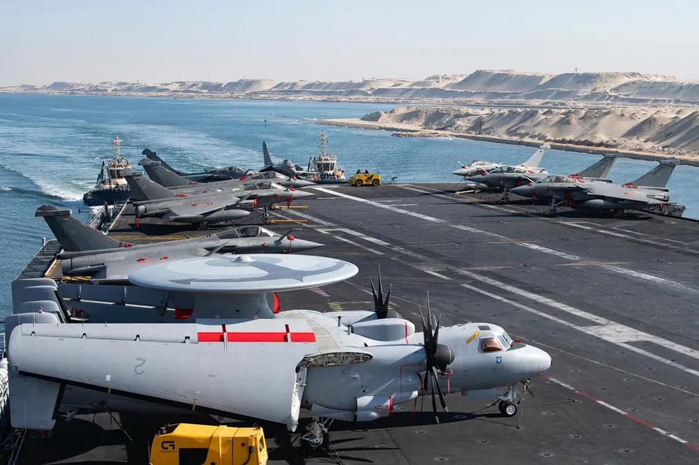 Déploiement du porte-avions Charles de Gaulle vers le golfe d’Aden pour sécuriser le détroit d’Ormuz en 2026