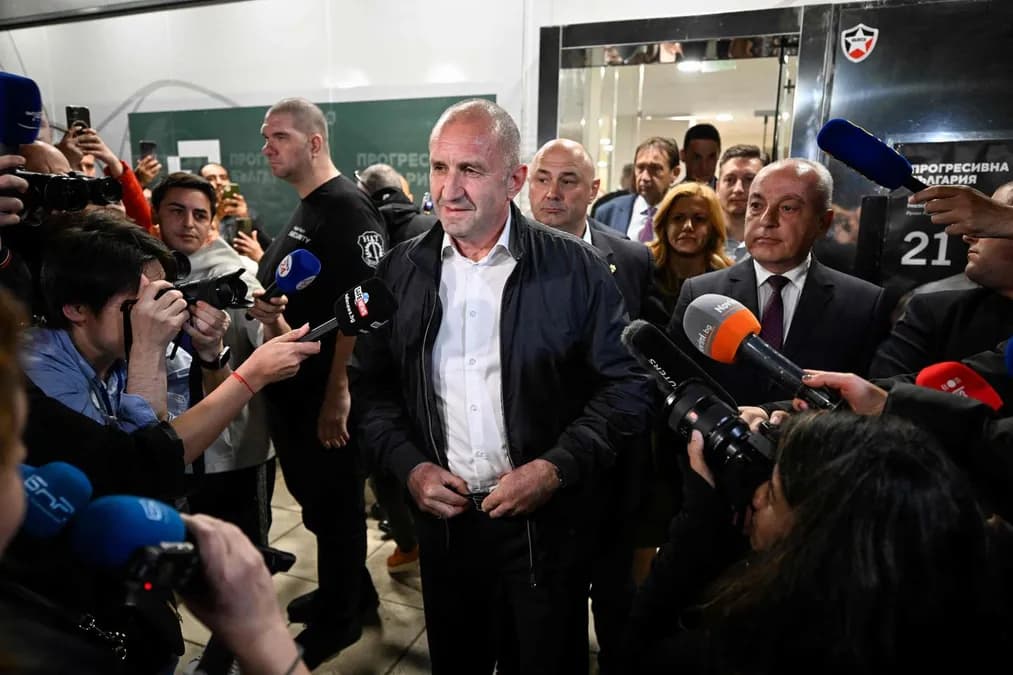 Bulgarie : la victoire nette de Radev assure une stabilité politique attendue